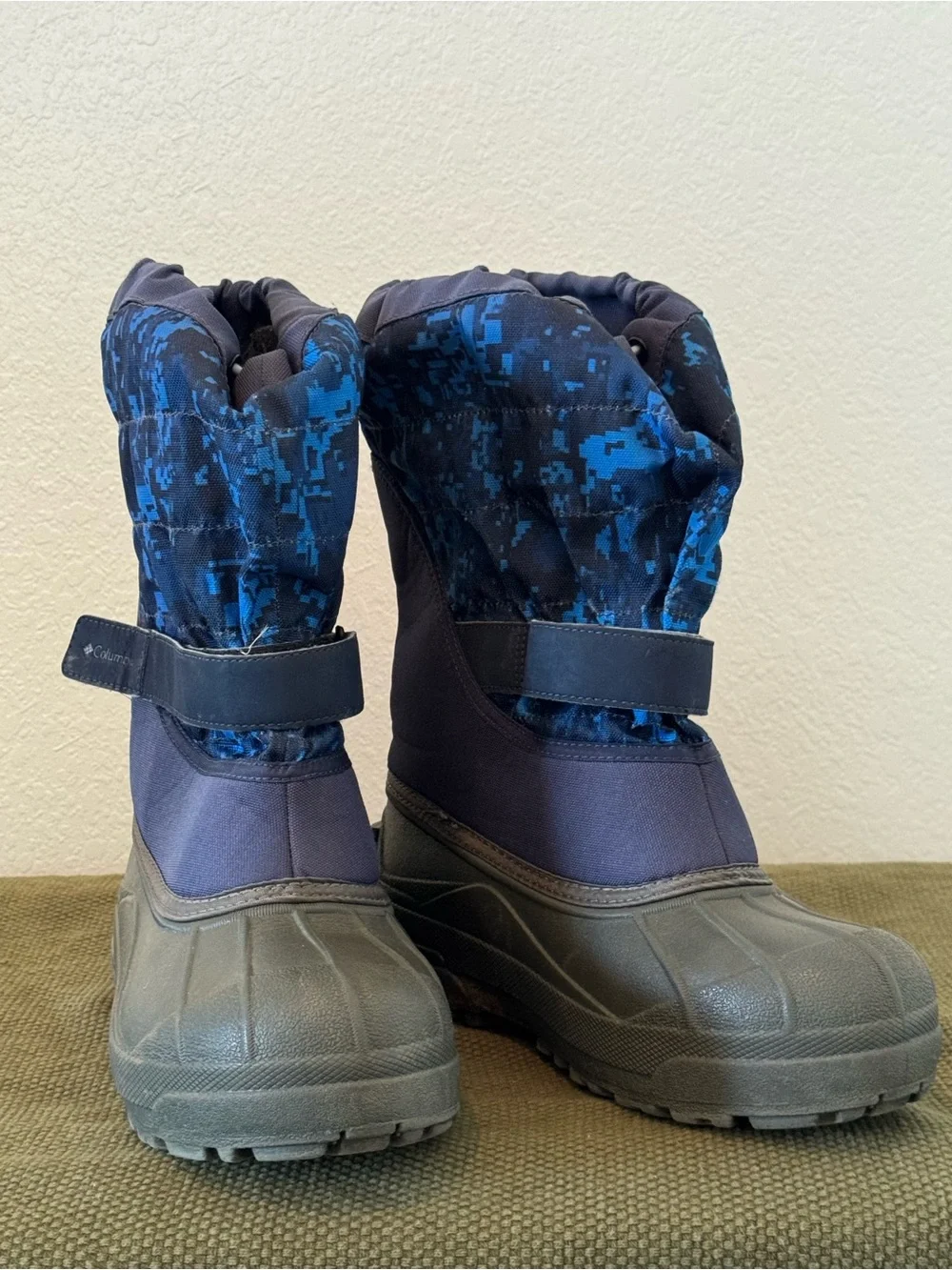 Columbia Powderbug Plus II Print Rugged Slip On Snow Boot Collegiate Navy